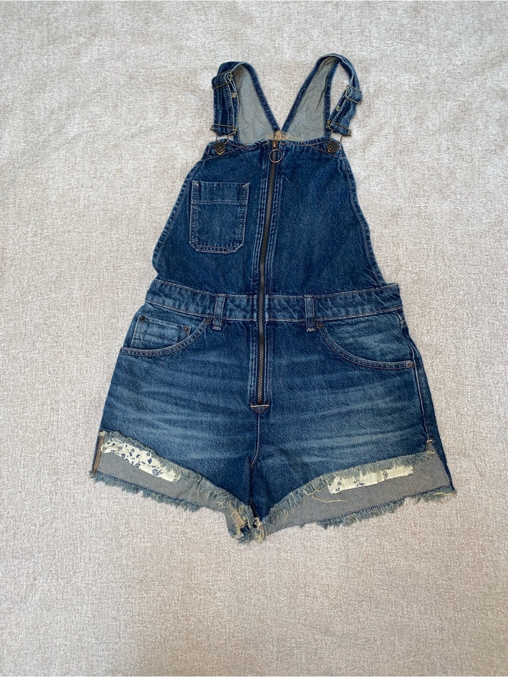 NWOT Free People We The Free Sunkissed Denim Zip-Front Shortalls Overalls Size 4